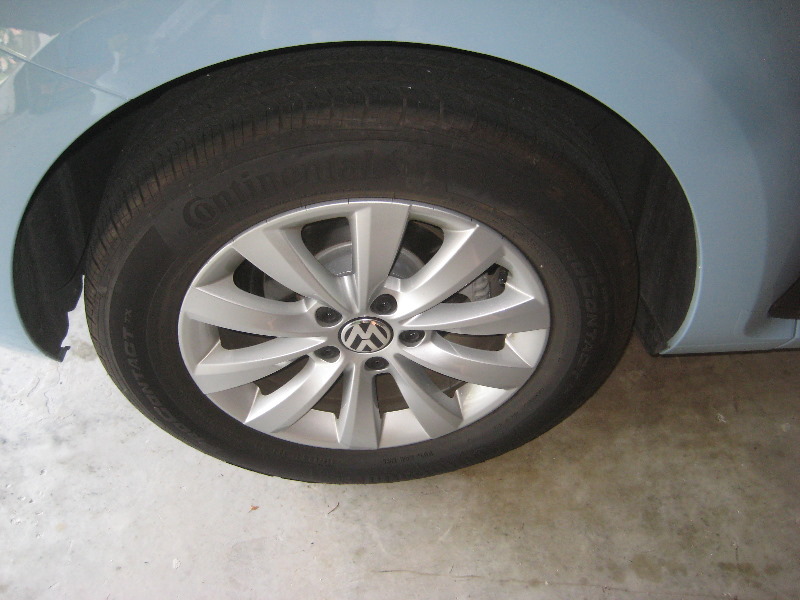 VW-Beetle-Rear-Disc-Brake-Pads-Replacement-Guide-001