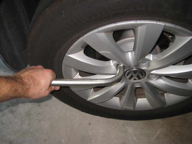 VW-Beetle-Rear-Disc-Brake-Pads-Replacement-Guide-005