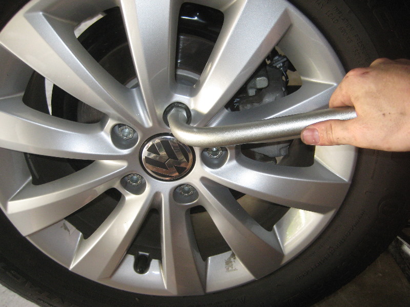 VW-Beetle-Rear-Disc-Brake-Pads-Replacement-Guide-033