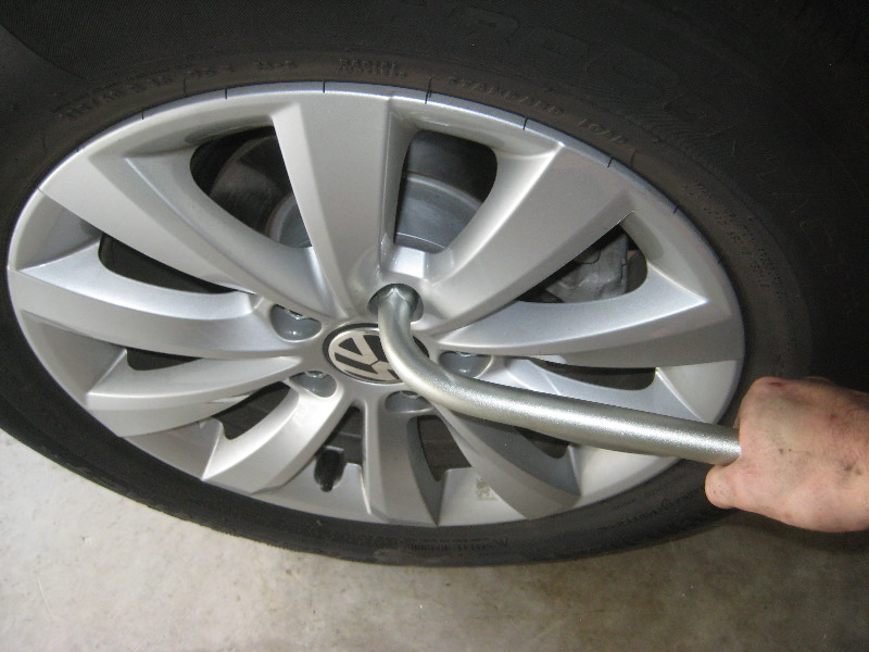 VW-Beetle-Rear-Disc-Brake-Pads-Replacement-Guide-035