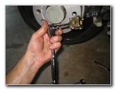 VW-Beetle-Rear-Disc-Brake-Pads-Replacement-Guide-020