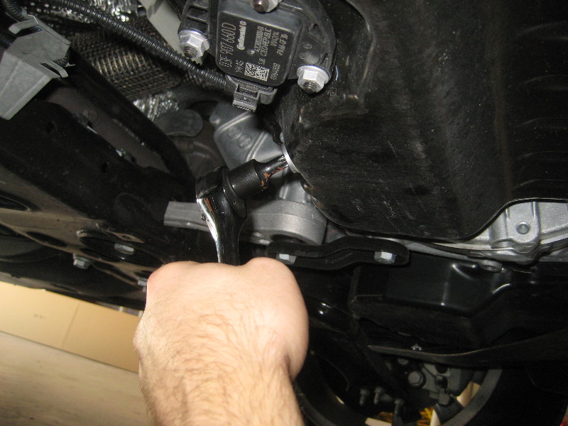 VWBeetleTSITurbochargedI4EngineOilChangeGuide010