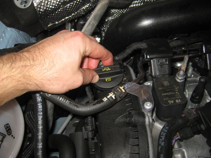 VWBeetleTSITurbochargedI4EngineOilChangeGuide022