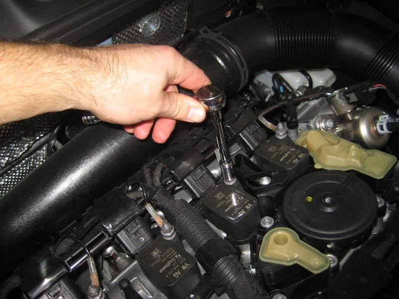 VW-Beetle-TSI-Turbocharged-I4-Engine-Spark-Plugs-Replacement-Guide-005