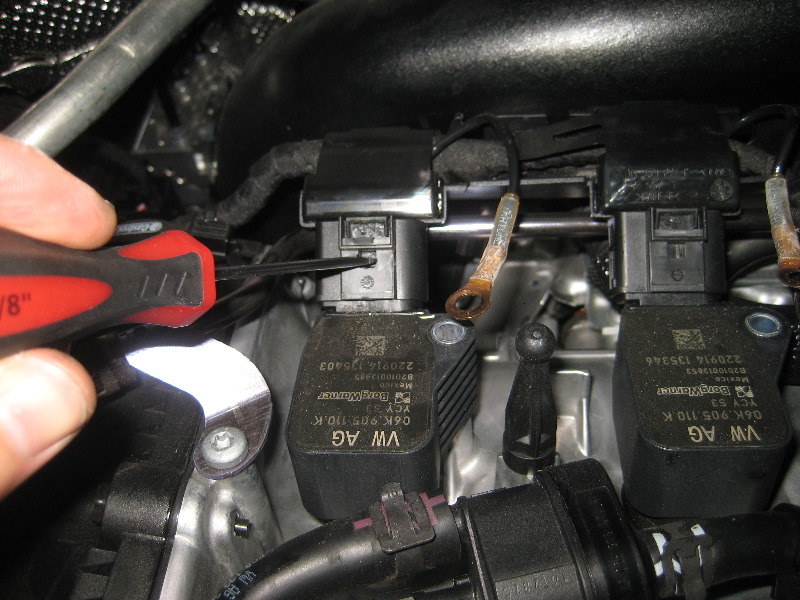 VW-Beetle-TSI-Turbocharged-I4-Engine-Spark-Plugs-Replacement-Guide-012