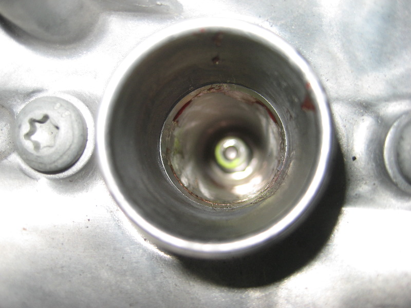 VW-Beetle-TSI-Turbocharged-I4-Engine-Spark-Plugs-Replacement-Guide-017