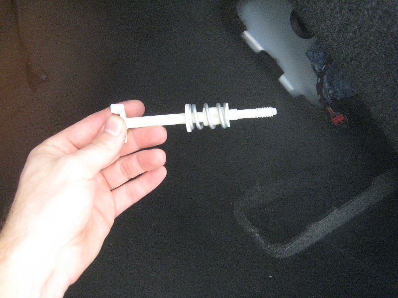 VW-Beetle-Tail-Light-Bulbs-Replacement-Guide-026