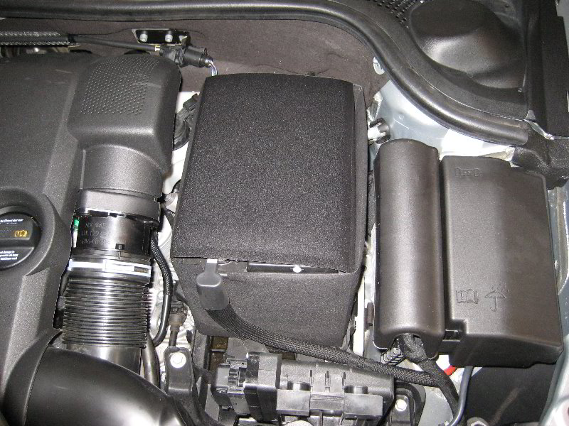 VW-Jetta-12-Volt-Car-Battery-Replacement-Guide-001
