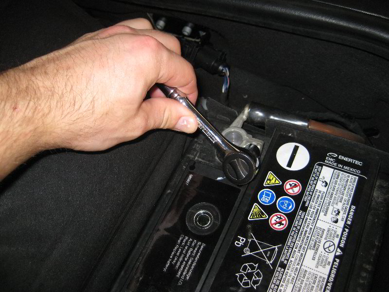 VWJetta12VoltCarBatteryReplacementGuide003