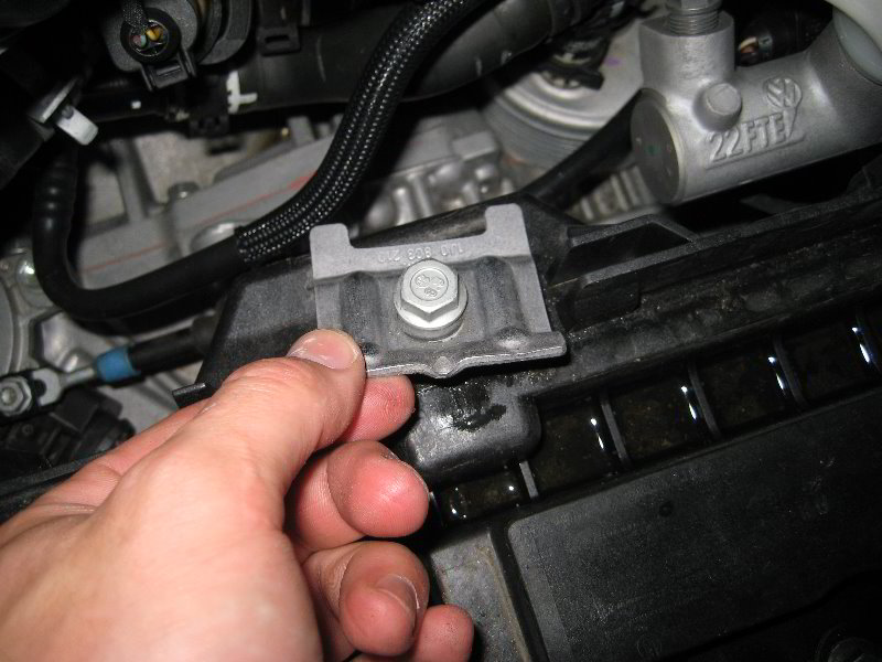 VW-Jetta-12-Volt-Car-Battery-Replacement-Guide-015