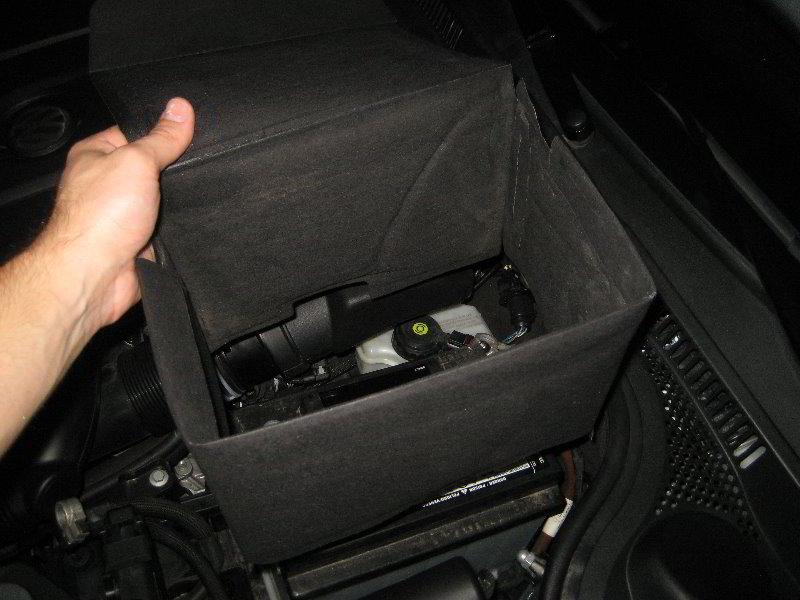 VW-Jetta-12-Volt-Car-Battery-Replacement-Guide-020