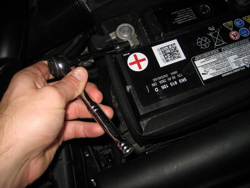 VW-Jetta-12-Volt-Car-Battery-Replacement-Guide-023