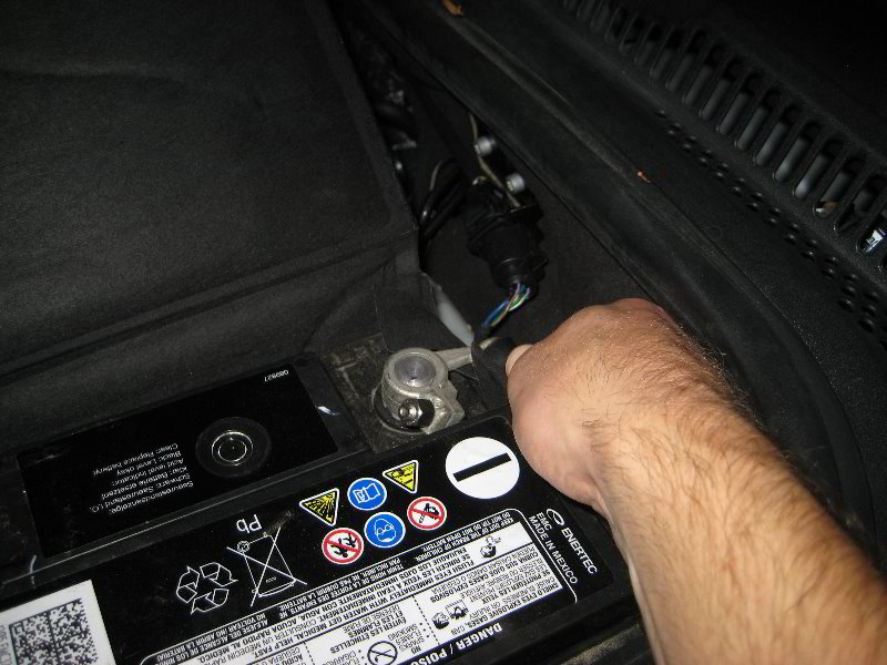 VW-Jetta-12-Volt-Car-Battery-Replacement-Guide-024