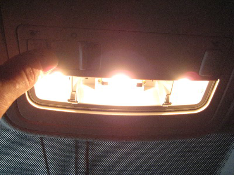 VW-Jetta-Dome-Map-Light-Bulbs-Replacement-Guide-011