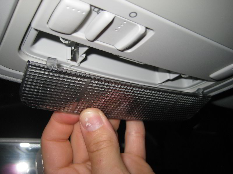 VW-Jetta-Dome-Map-Light-Bulbs-Replacement-Guide-012