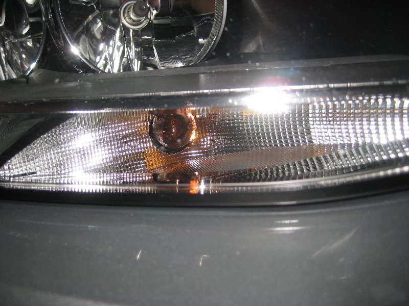 VW-Jetta-Headlight-Bulbs-Replacement-Guide-033