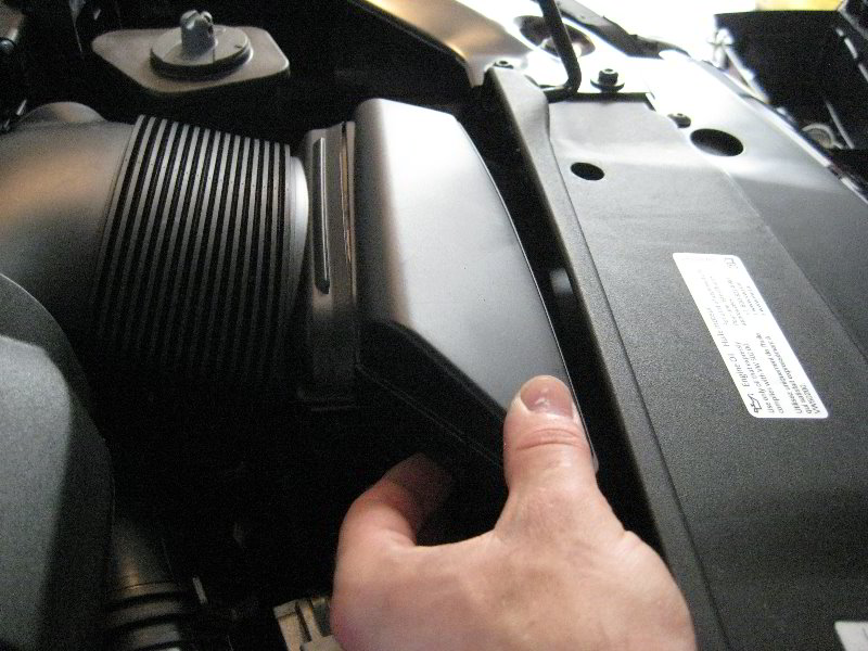 VW-Jetta-I5-Engine-Air-Filter-Replacement-Guide-009