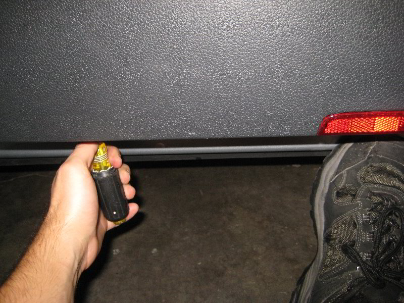 VW-Jetta-Interior-Door-Panel-Speaker-Replacement-Guide-026