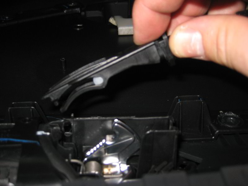 VW-Jetta-Interior-Door-Panel-Speaker-Replacement-Guide-039