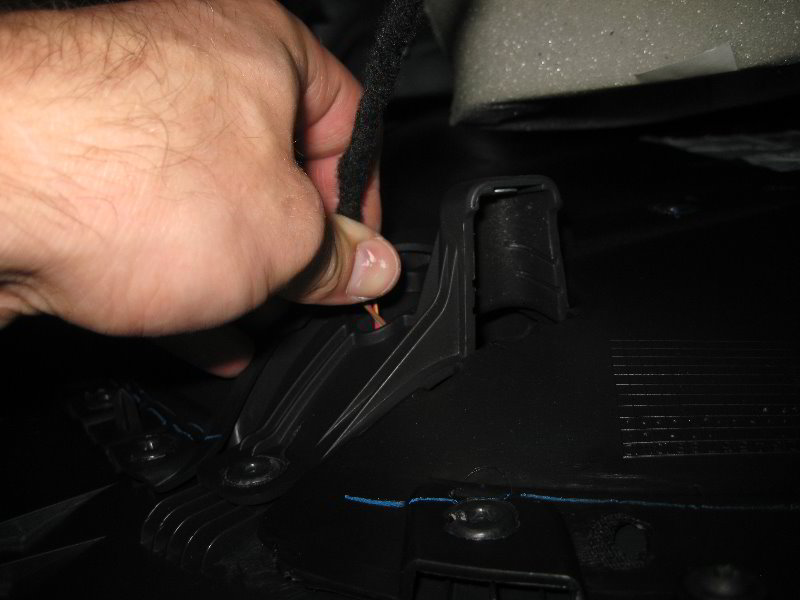 VW-Jetta-Interior-Door-Panel-Speaker-Replacement-Guide-042