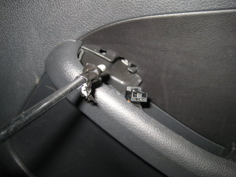 VW-Jetta-Interior-Door-Panel-Speaker-Replacement-Guide-055