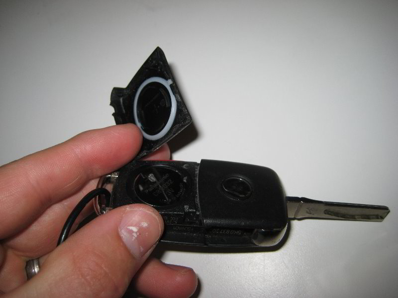VWJettaKeyFobBatteryReplacementGuide005