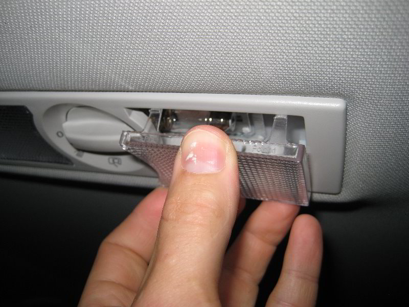 VW-Jetta-Rear-Passenger-Reading-Light-Bulbs-Replacement-Guide-010