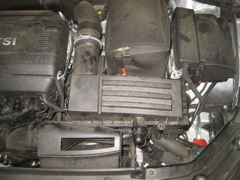 2012-2015-VW-Passat-Engine-Air-Filter-Replacement-Guide-024