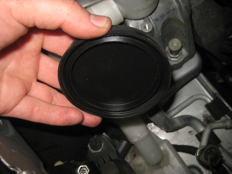 2012-2015-VW-Passat-Headlight-Bulbs-Replacement-Guide-011