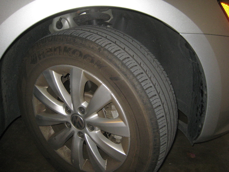 2012-2015-VW-Passat-Headlight-Bulbs-Replacement-Guide-037