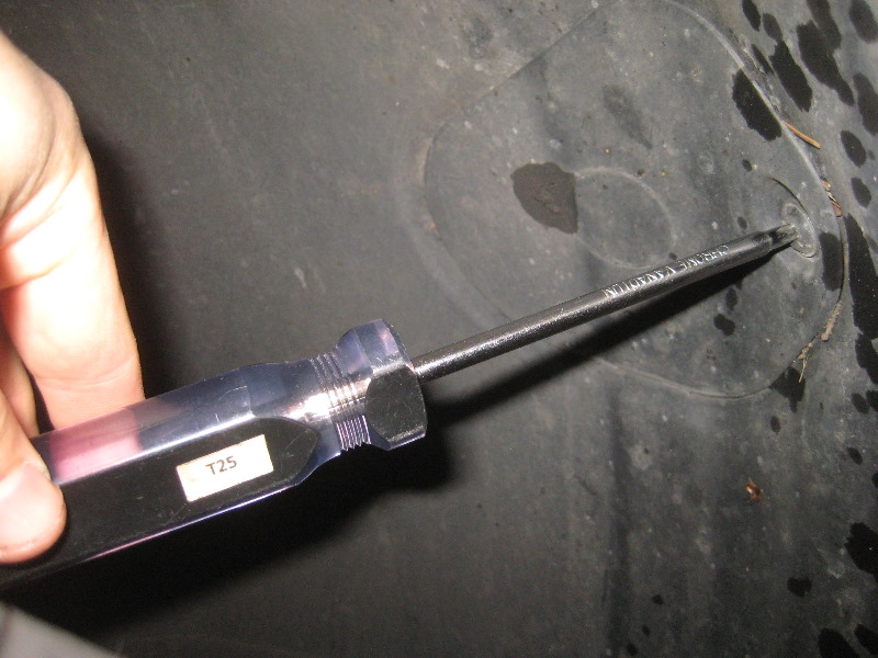 2012-2015-VW-Passat-Headlight-Bulbs-Replacement-Guide-039