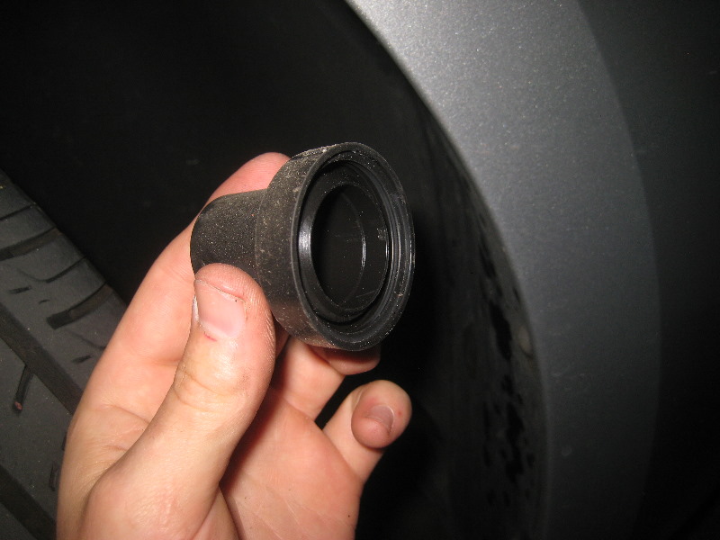 2012-2015-VW-Passat-Headlight-Bulbs-Replacement-Guide-042