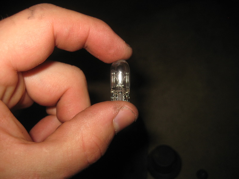 2012-2015-VW-Passat-Headlight-Bulbs-Replacement-Guide-045