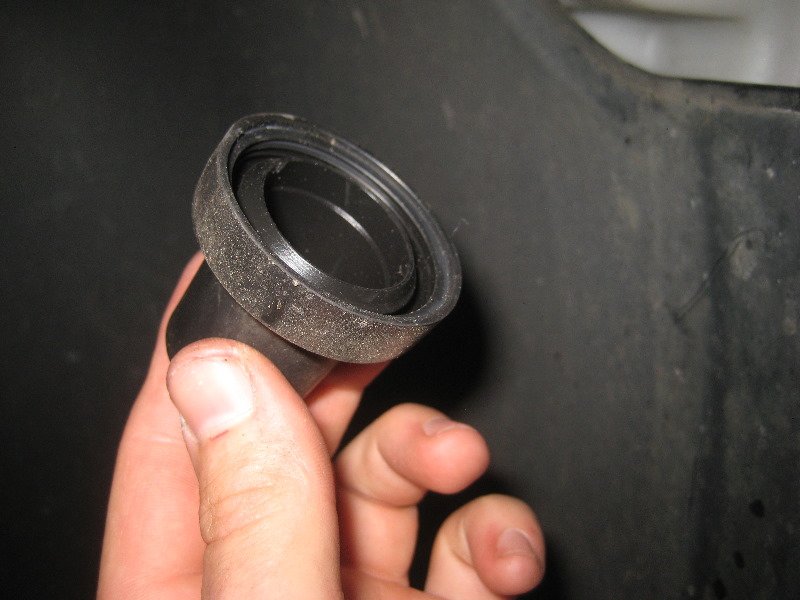 2012-2015-VW-Passat-Headlight-Bulbs-Replacement-Guide-048