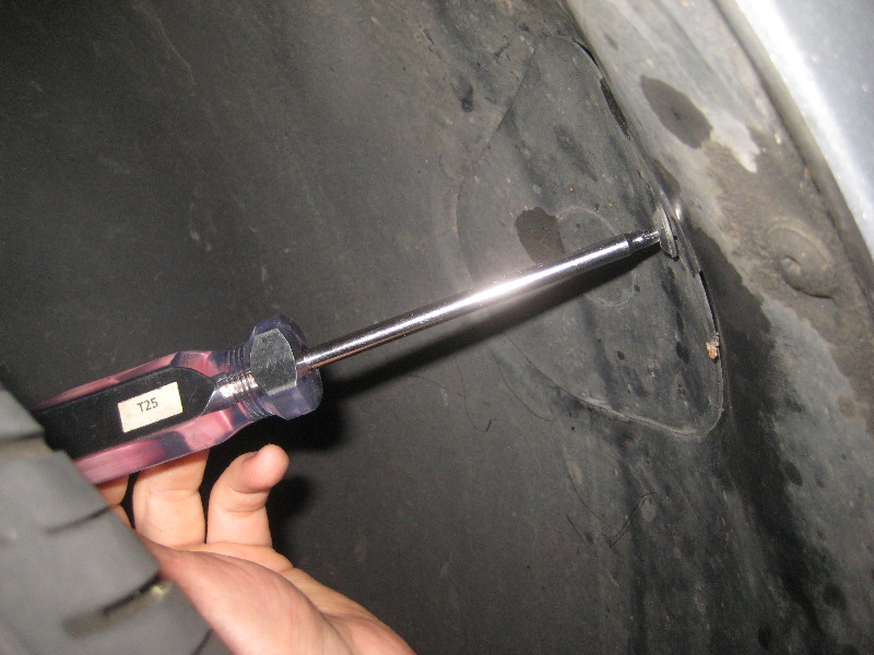 2012-2015-VW-Passat-Headlight-Bulbs-Replacement-Guide-059