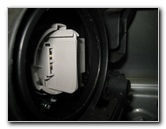 2012-2015-VW-Passat-Headlight-Bulbs-Replacement-Guide-005