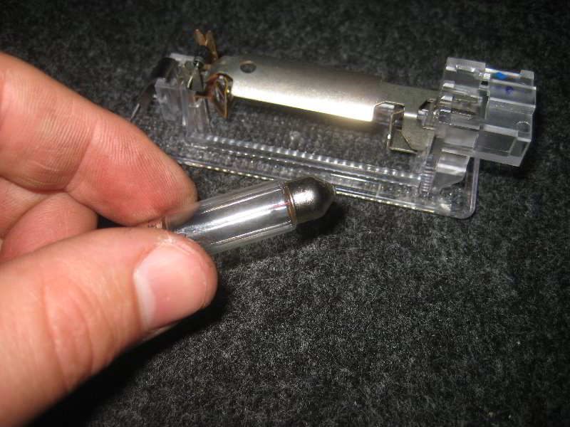VW-Tiguan-Cargo-Area-Light-Bulb-Replacement-Guide-006