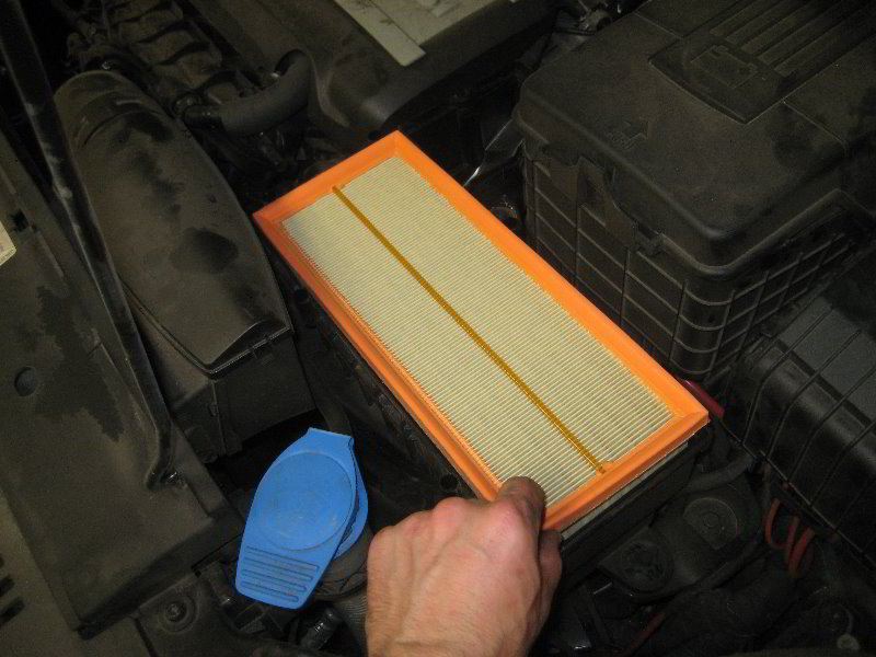 VW-Tiguan-Engine-Air-Filter-Replacement-Guide-012
