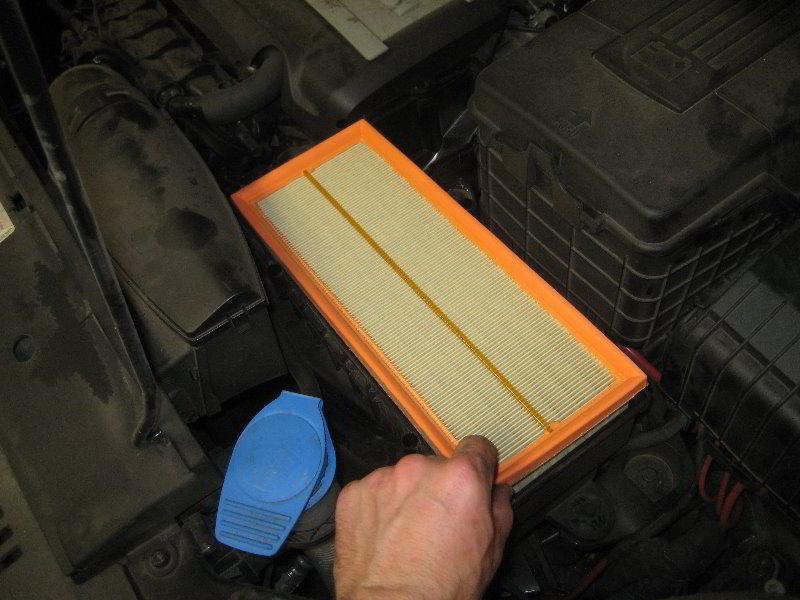 VW-Tiguan-Engine-Air-Filter-Replacement-Guide-012