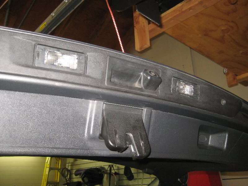 VW-Tiguan-License-Plate-Light-Bulbs-Replacement-Guide-023