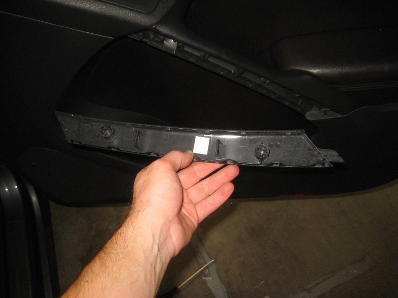 VW-Tiguan-Interior-Door-Panel-Removal-Guide-006