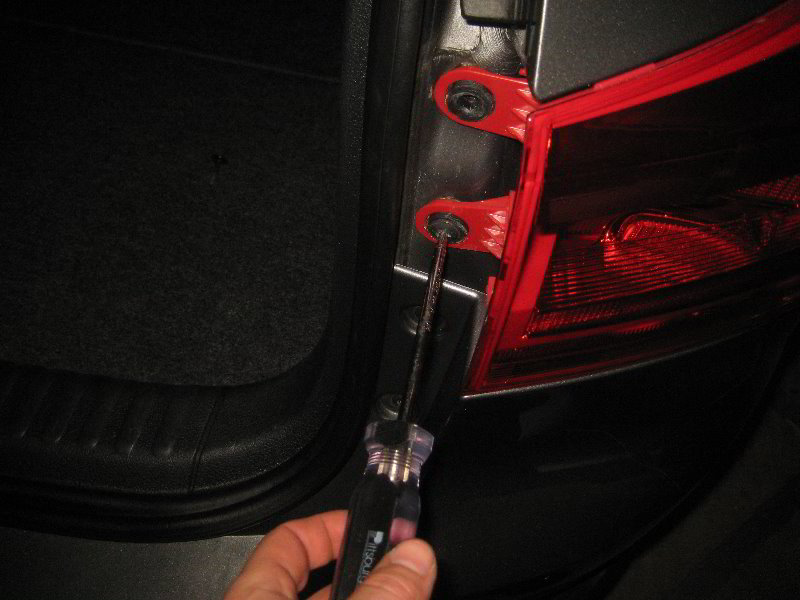 VW-Tiguan-Tail-Light-Bulbs-Replacement-Guide-007