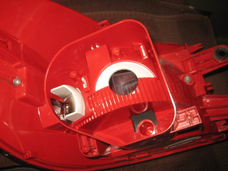 VW-Tiguan-Tail-Light-Bulbs-Replacement-Guide-034