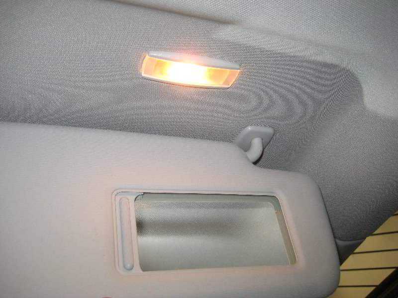 VW-Tiguan-Vanity-Mirror-Light-Bulb-Replacement-Guide-014