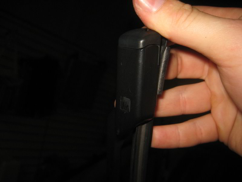 VW-Tiguan-Windshield-Window-Wiper-Blades-Replacement-Guide-013