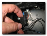 Volvo-XC60-Headlight-Bulbs-Replacement-Guide-018