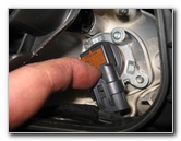 Volvo-XC60-Headlight-Bulbs-Replacement-Guide-025