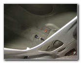 Volvo-XC60-Rear-Turn-Signal-Tail-Light-Bulbs-Replacement-Guide-013