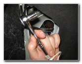 Volvo-XC60-Rear-Turn-Signal-Tail-Light-Bulbs-Replacement-Guide-015