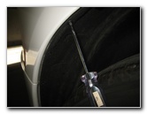 Volvo-XC60-Rear-Turn-Signal-Tail-Light-Bulbs-Replacement-Guide-023